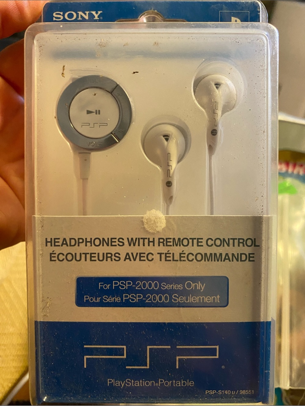 Sony White PSP Earbuds with Inline Remote Control (PSP-2000)